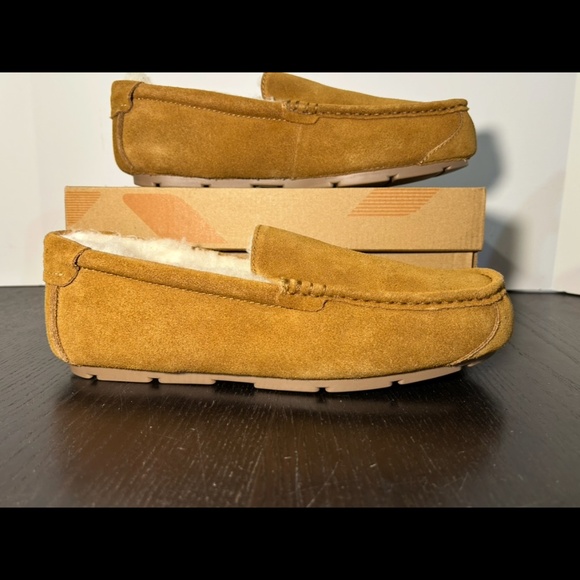 Koolaburra by UGG Tipton Suede Moccasin Slippers Indoor Outdoor Chesnut Mens 11 - Picture 1 of 16